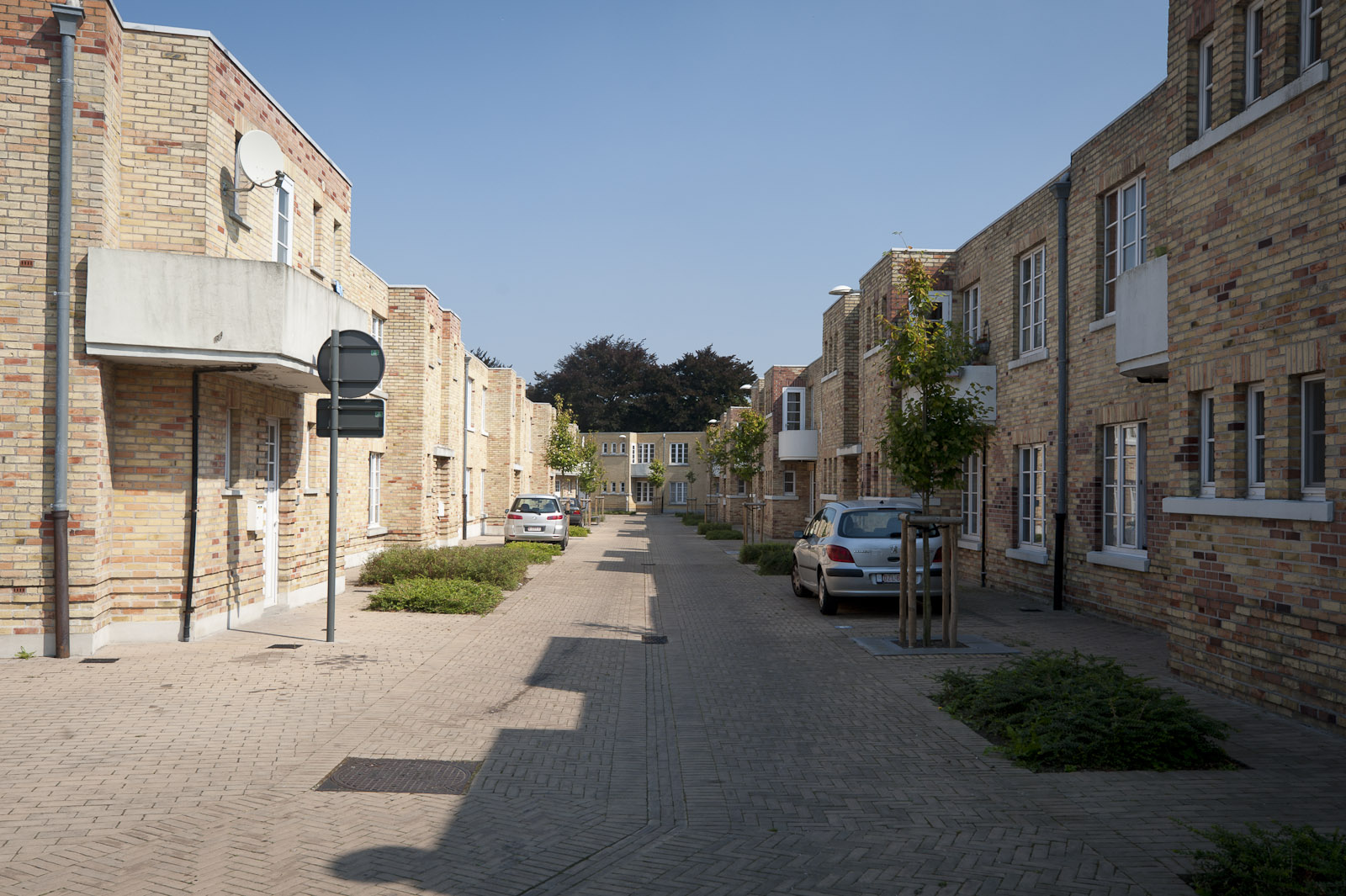 Gevelbeeld woningen in het Antoine Van Hoorebekehof