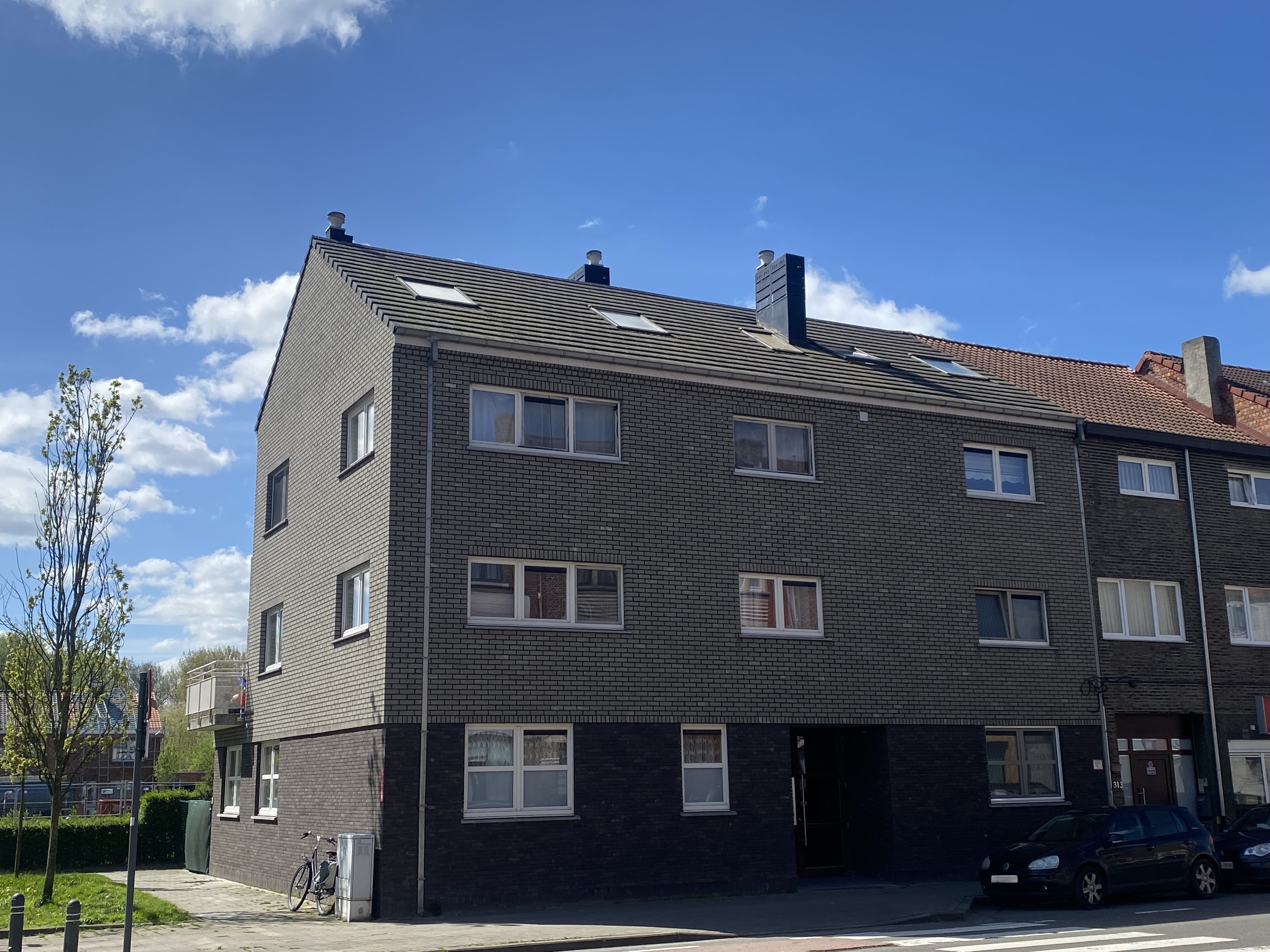 Gevelbeeld appartementsgebouw Brugsesteenweg 311