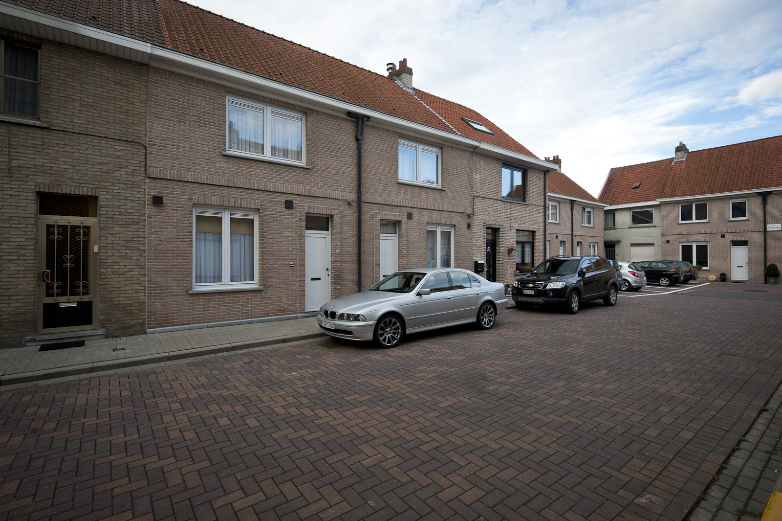 Gevelbeeld huizen in de Haardstedestraat - K van Den Berghestraat