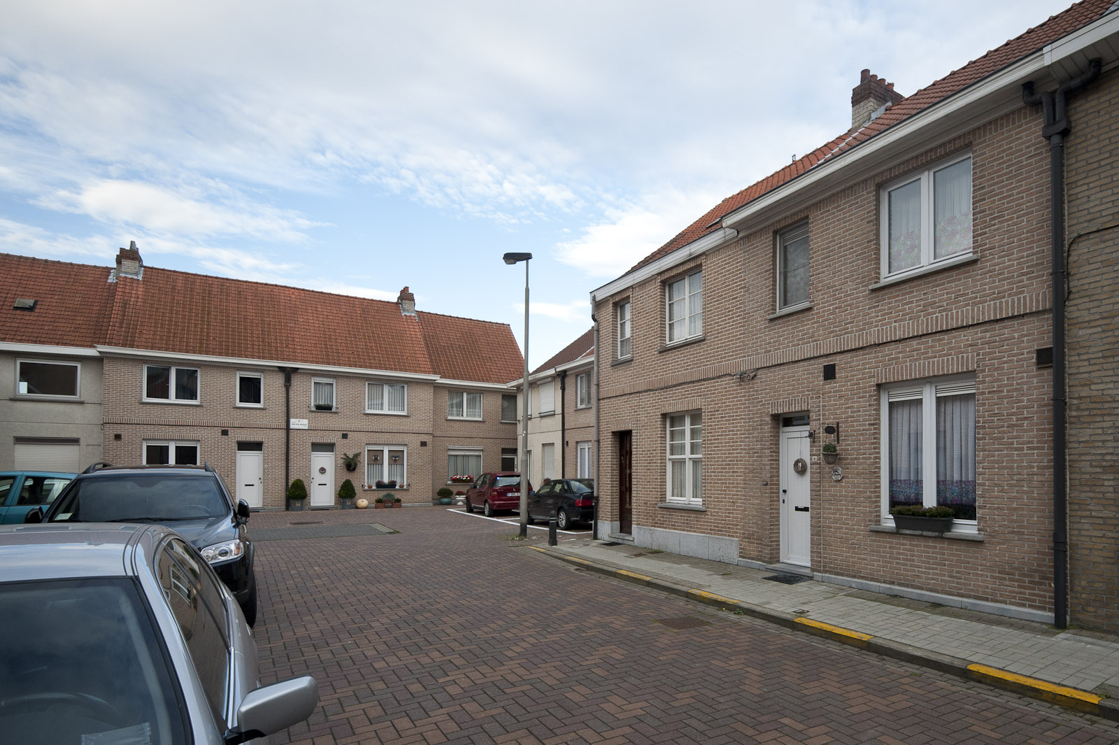 Gevelbeeld huizen in de Haardstedestraat - K van Den Berghestraat