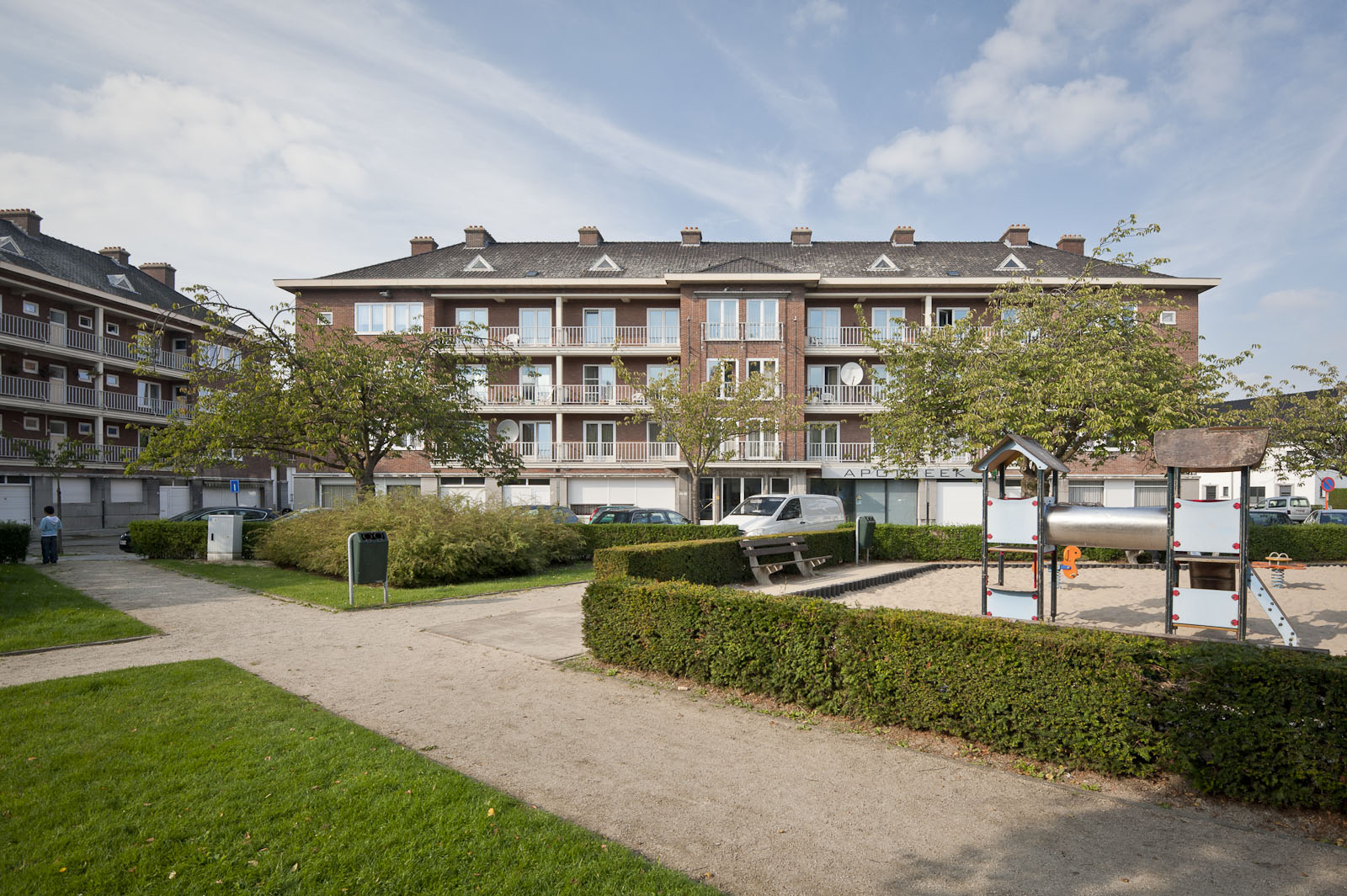 Gevelzicht appartementsgebouwen Heldenplein