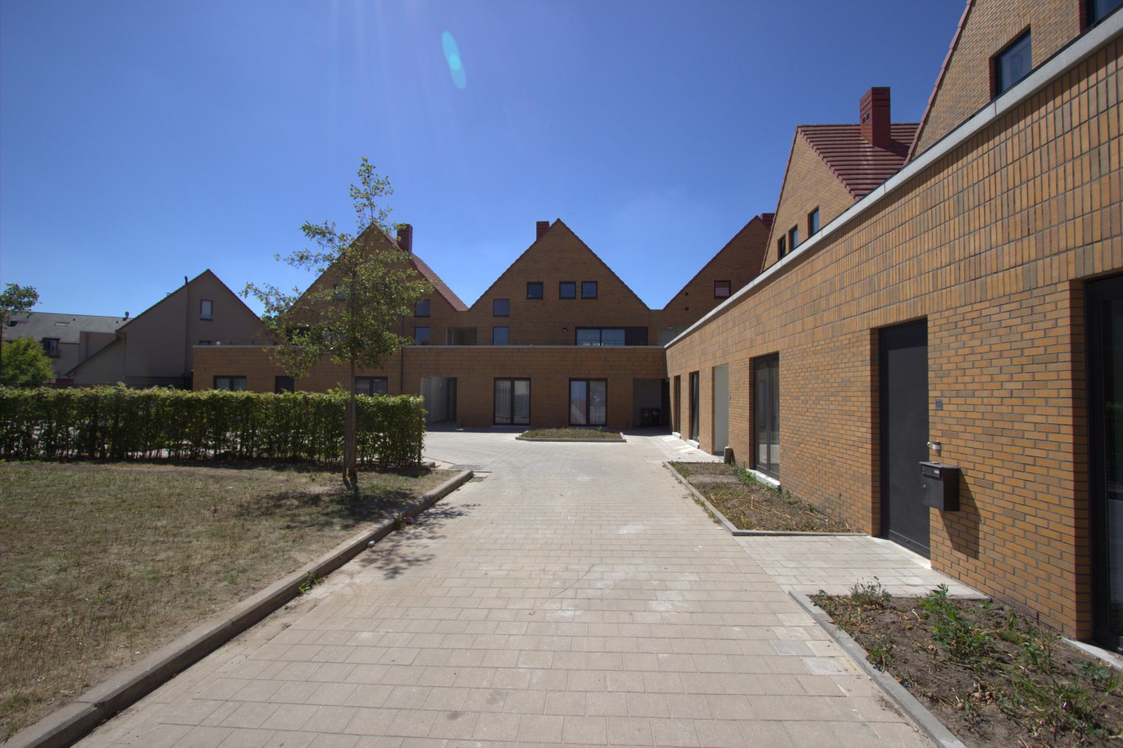 Gevelbeeld woningen in de Julienne De Vetterstraat 10-18