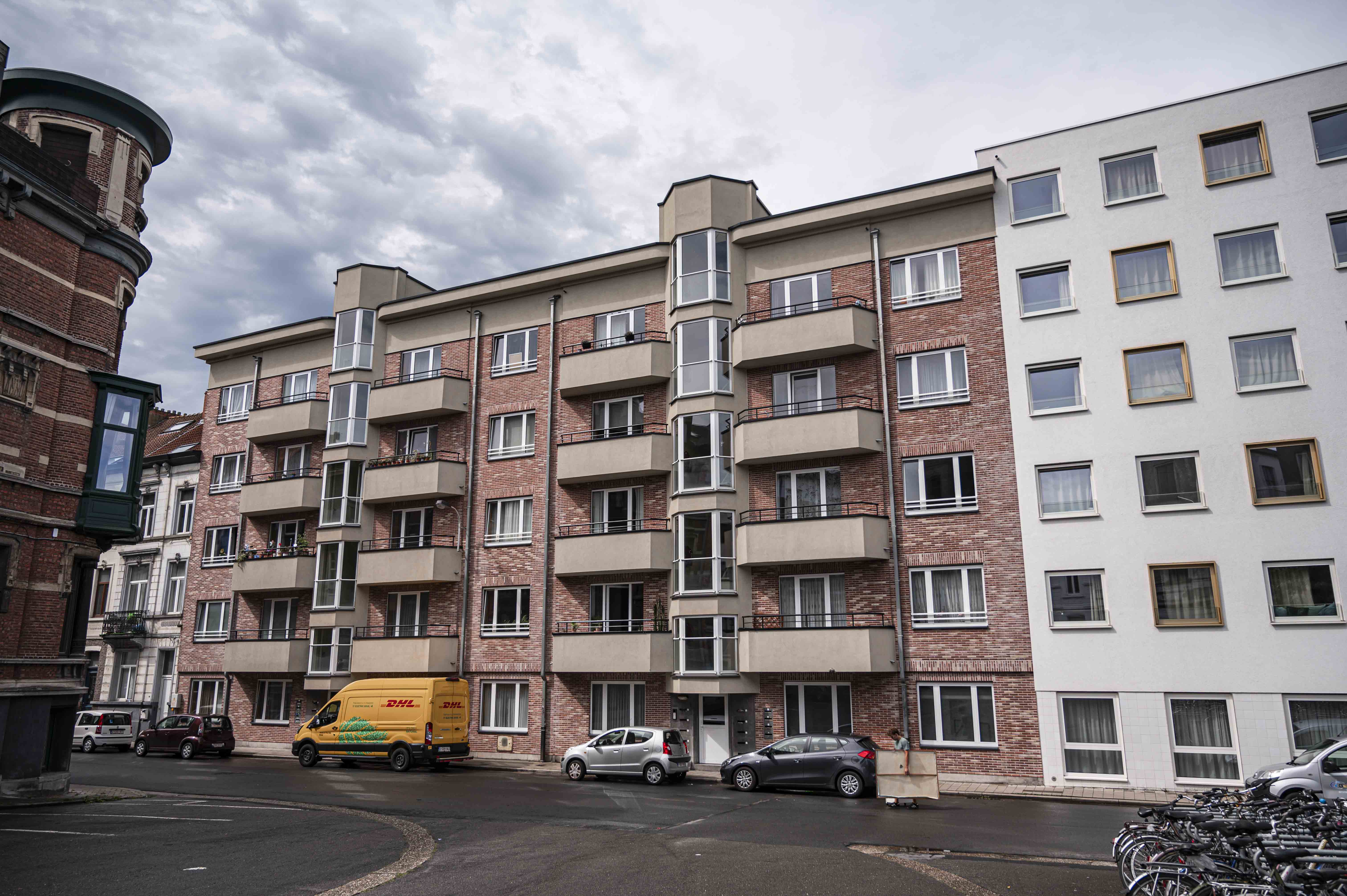 Gevelzicht appartementsgebouw Karel Van Hulthemstraat 38-76