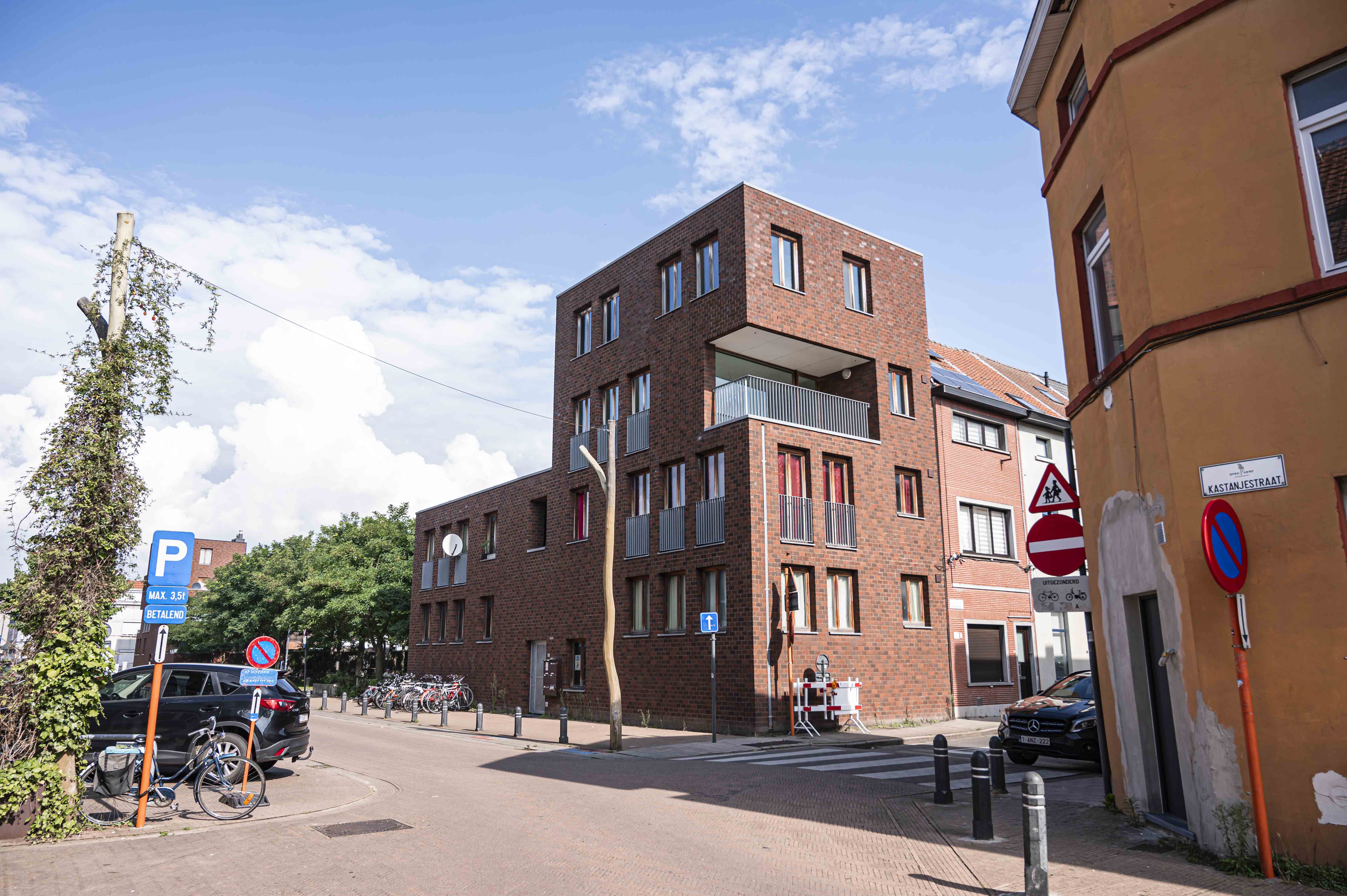 Gevelzicht appartementsgebouw Kastanjestraat 88