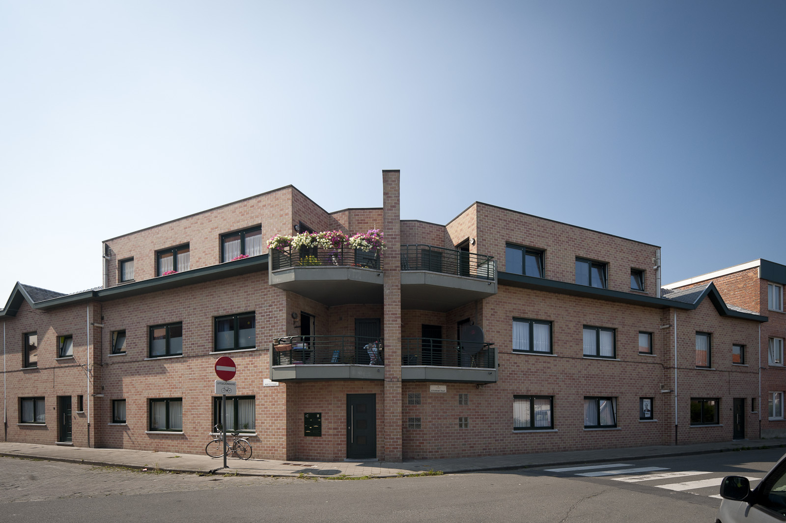 Gevelzicht appartementsgebouwen Bloemekenswijk