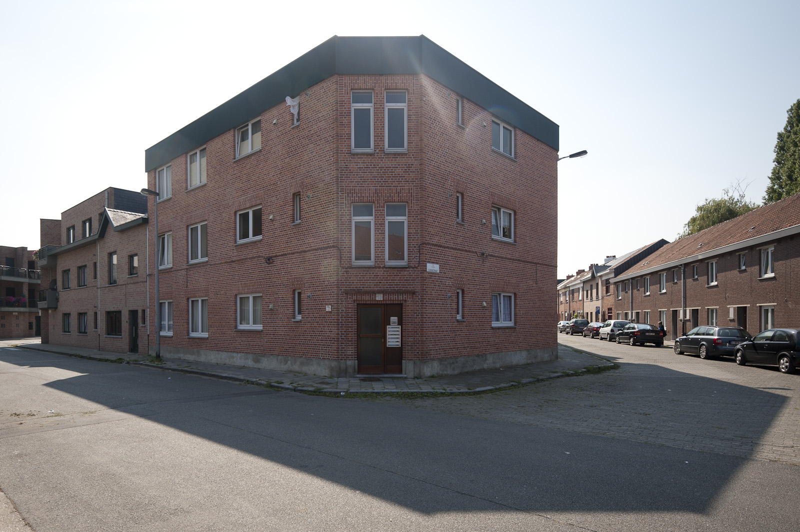 Gevelzicht appartementsgebouwen Bloemekenswijk