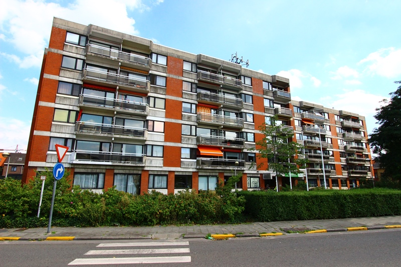 Gevelbeeld appartementsgebouw aan het Neuseplein