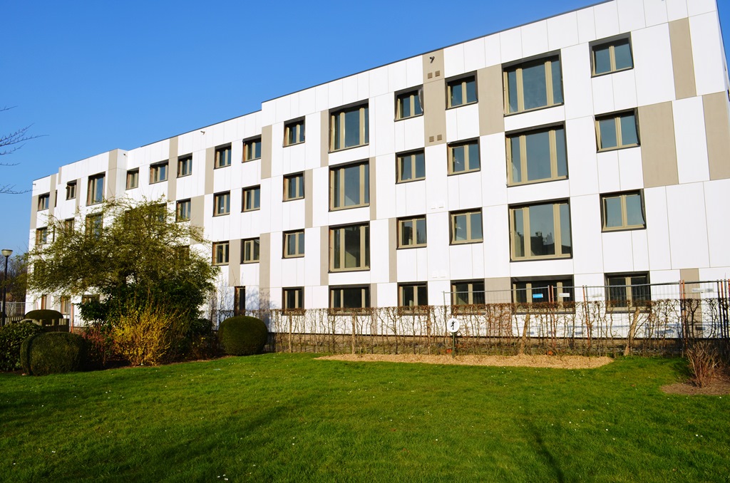 Gevelbeeld van het appartementsgebouw in de New Orleansstraat 393-455