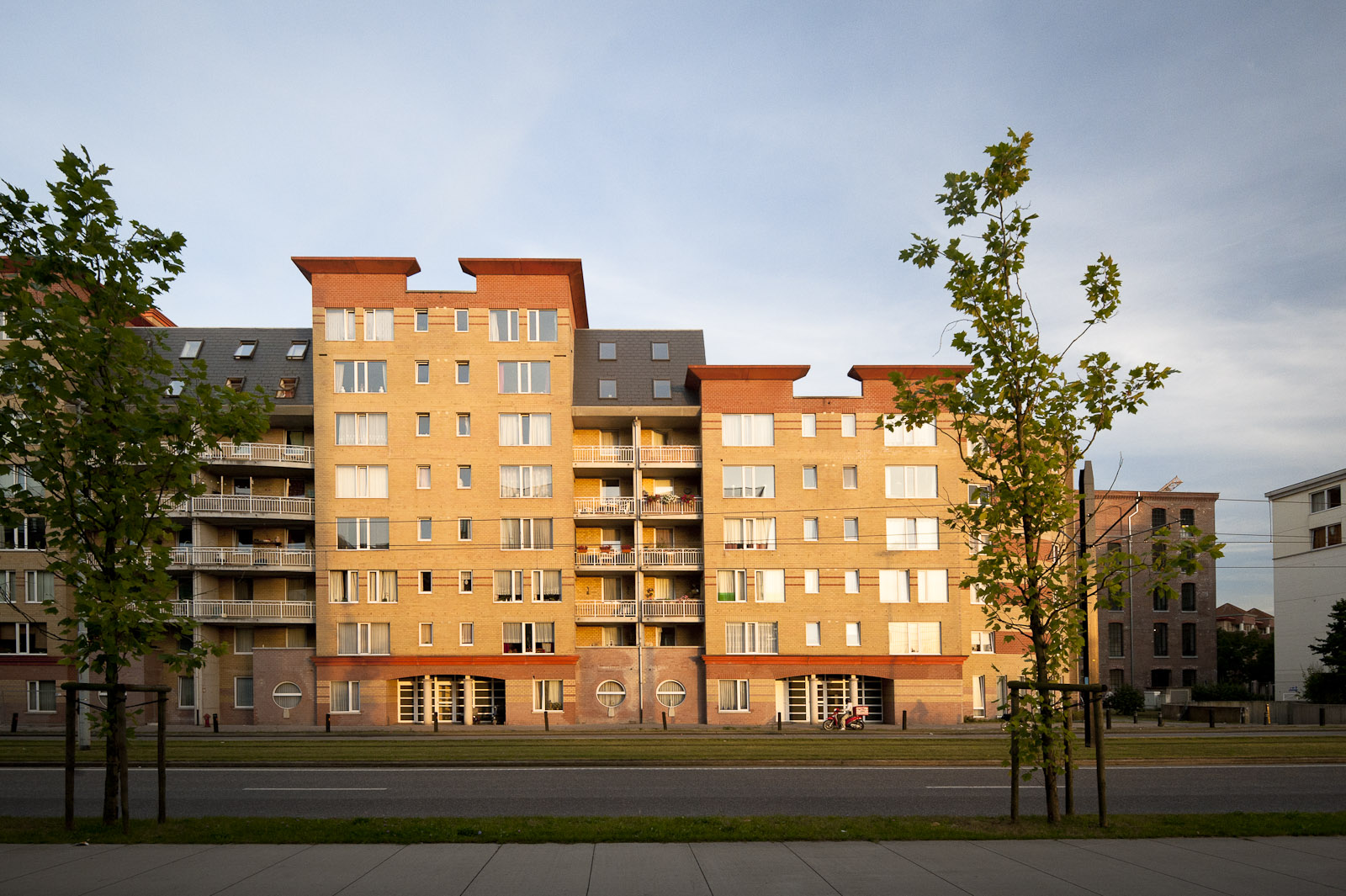 Gevelbeeld appartementsgebouwen Opgeëistenlaan 160-426