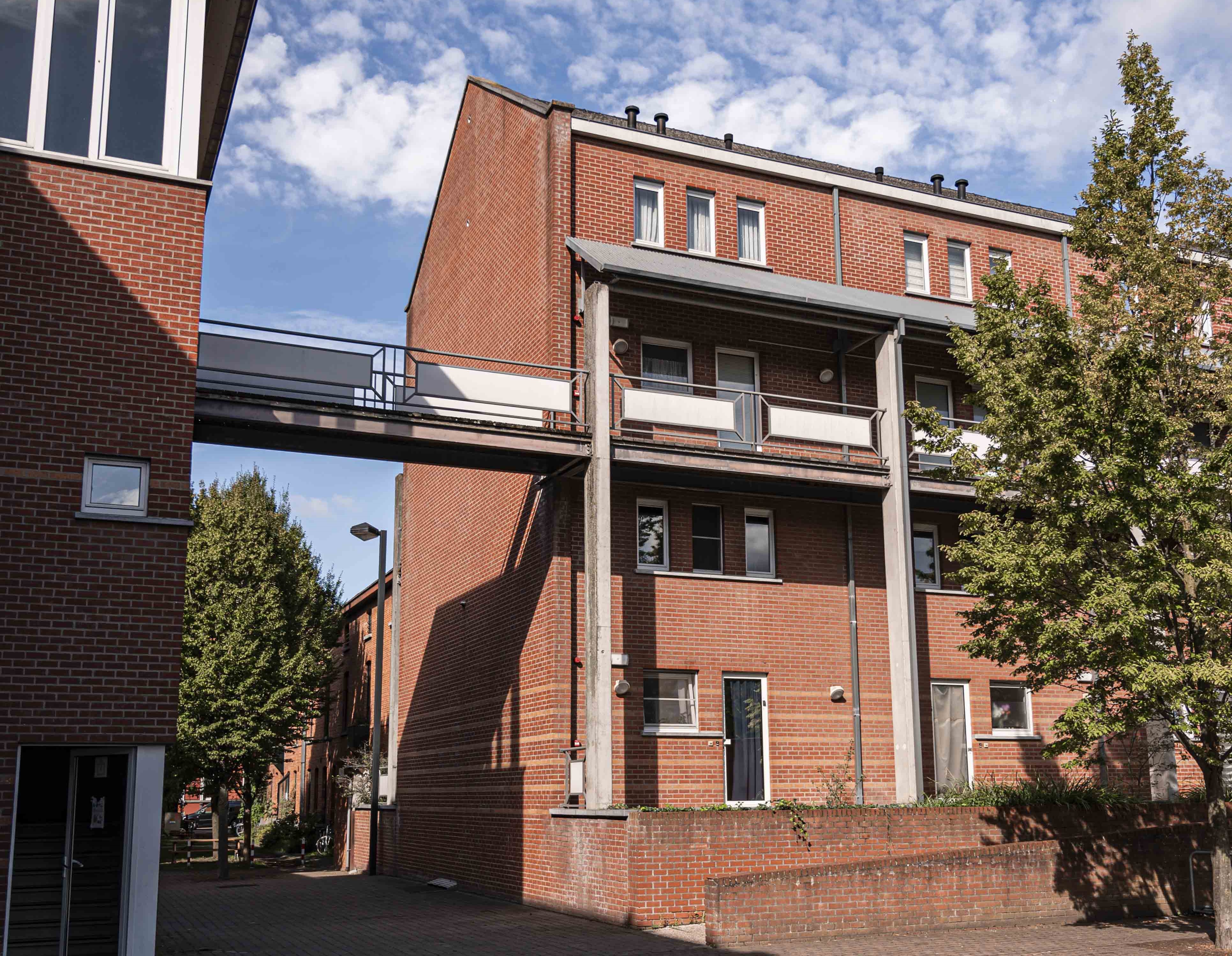 Gevelzicht gebouw Pierre de Geyterstraat