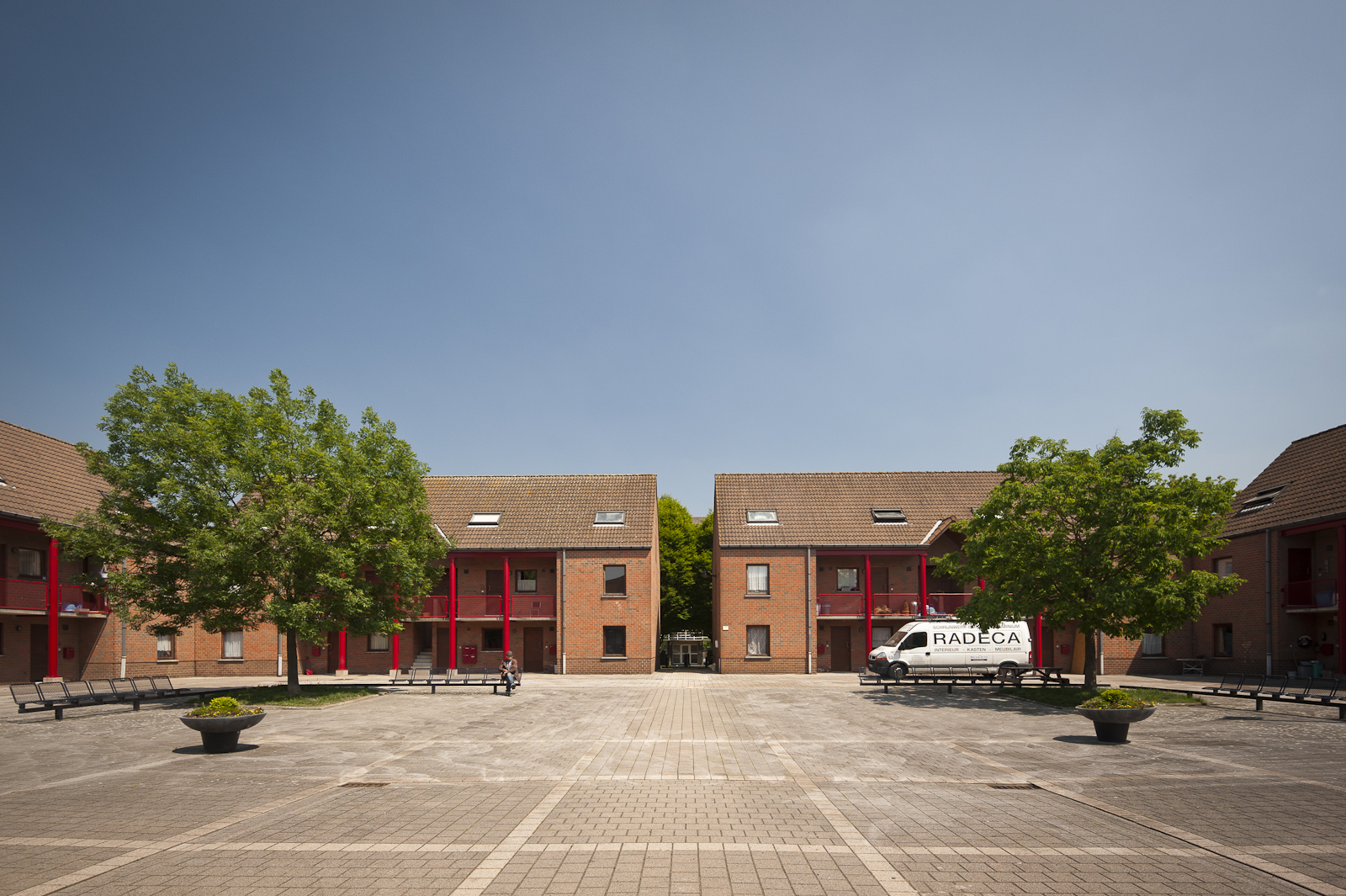 Gevelbeeld appartementen in het Sint-Baafsdorp