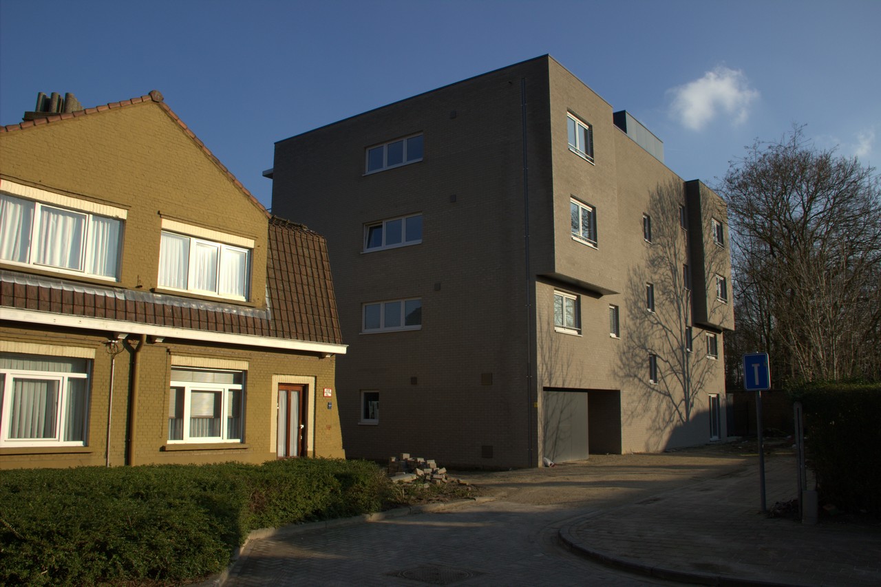 Gevelbeeld van het appartementsgebouw in de Sint-Bernadettestraat 272-294