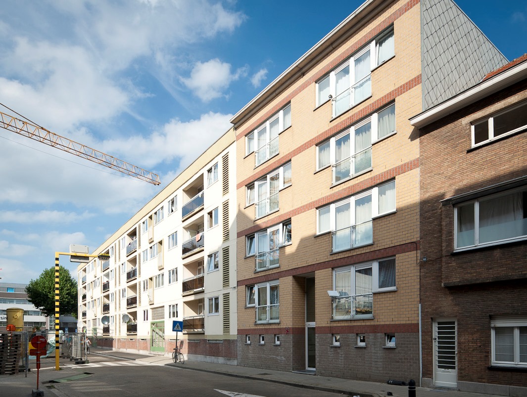 Gevelbeeld appartementsgebouw Sint-Margrietstraat 60-74